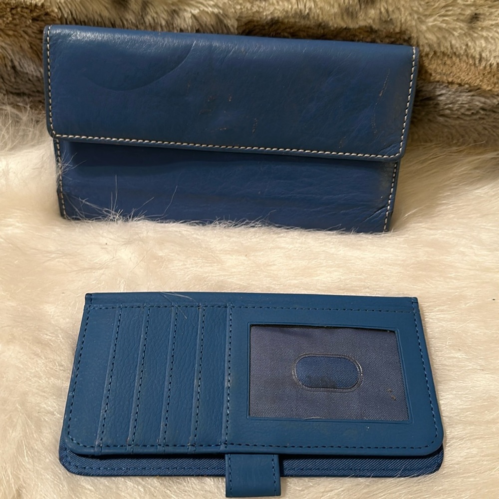 Wallet, blue. Soft exterior.No Brand tag.